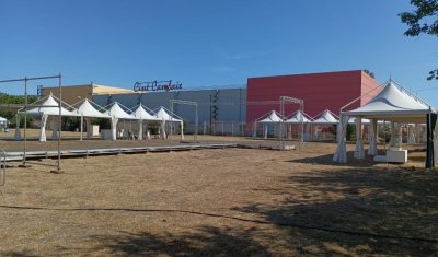 Location de tentes pour un festival à Expobat