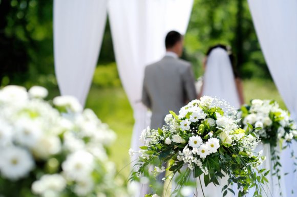 Pourquoi choisir un chapiteau transparent pour un mariage ?
