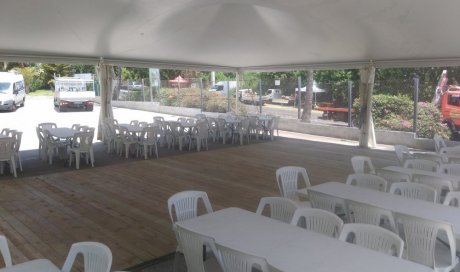 Sorevoe - Service de location de tables et chaises pour réception au Tampon